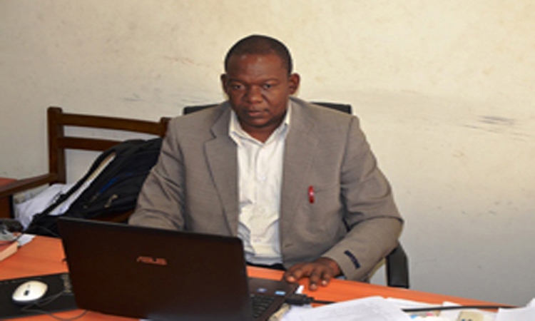 Secrétaire Chargé de la Recherche  Kongolo Tshikala,  Dr. Sc, Namur.  Physique Expérimentale